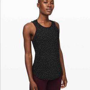 Lululemon Sculpt Tank II, Size 8, Deep Coal Multi